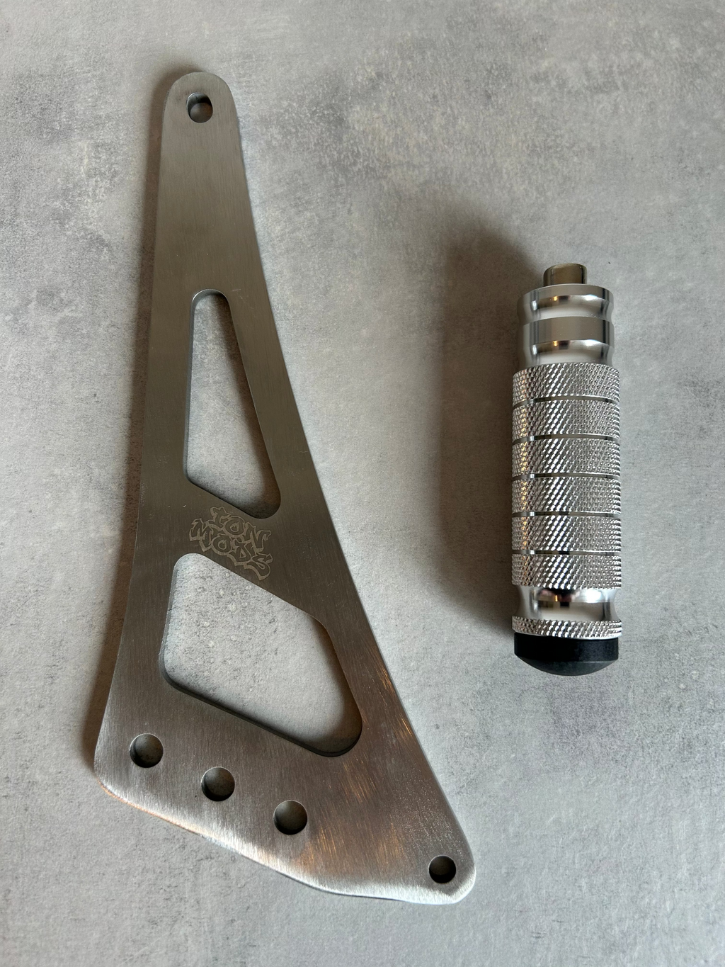 Full Chrome Foot Locks