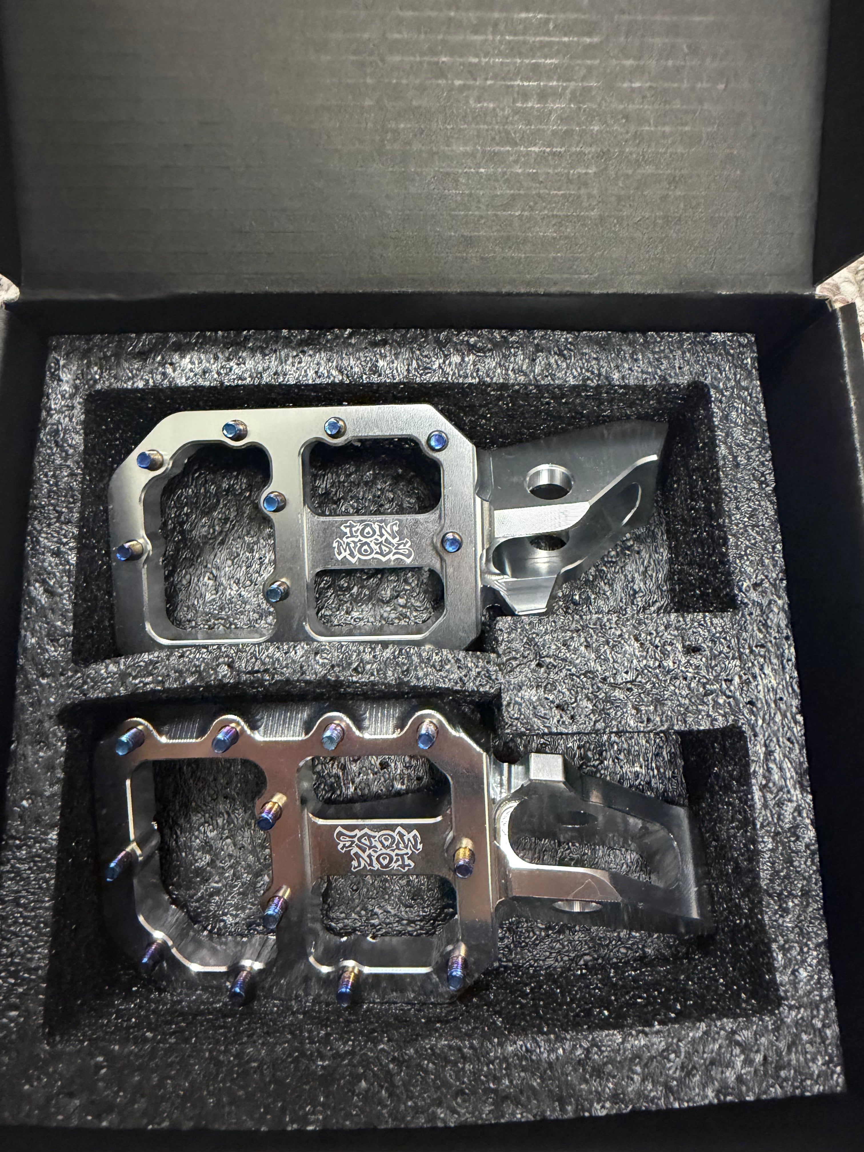 CNC Titanium Ultra Bee Pegs